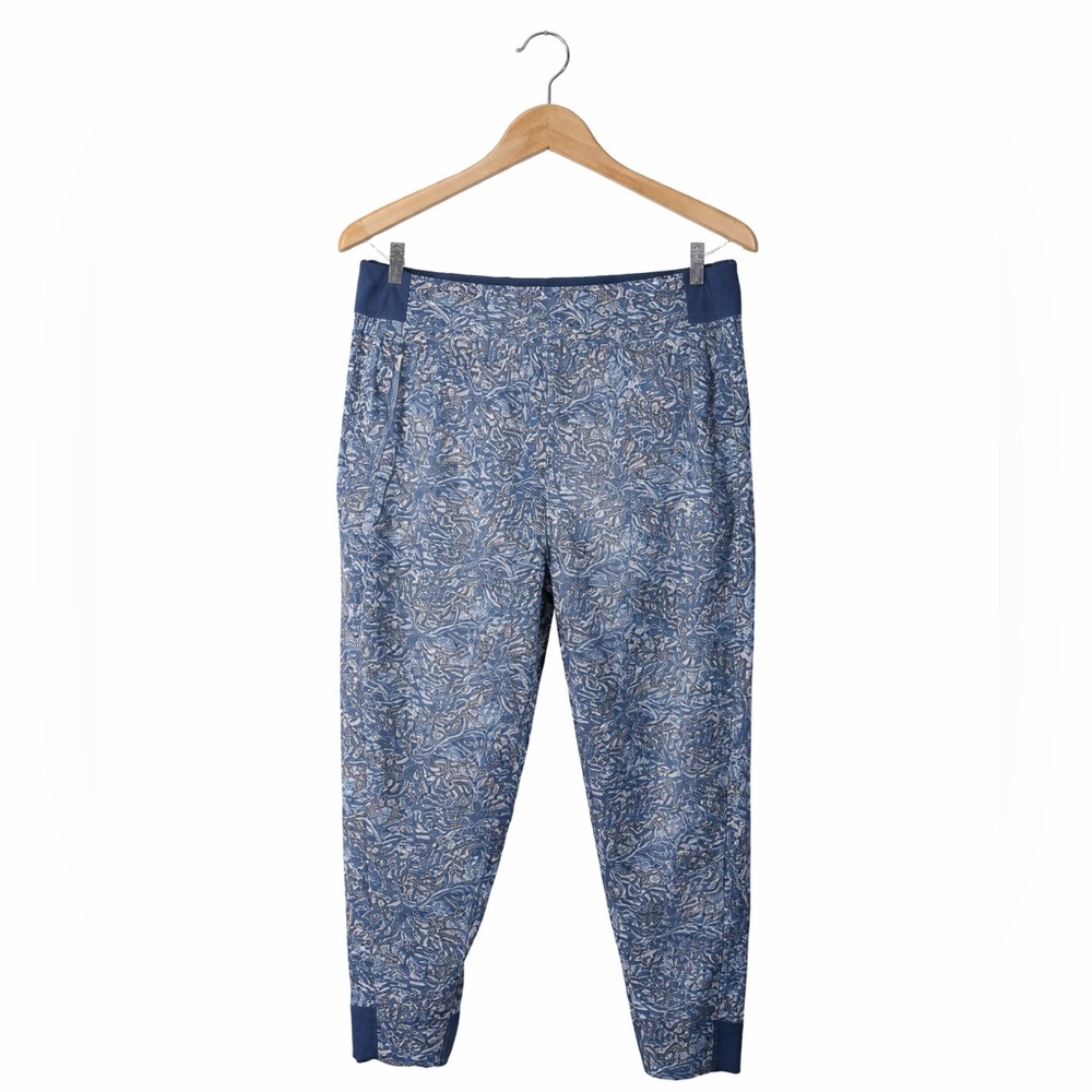 Athleta Stylish Gray Patterned Athletic Pants. Ex… - image 1